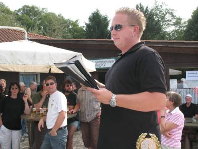 Die Verkndigung des Siegers durch Tobias Grote